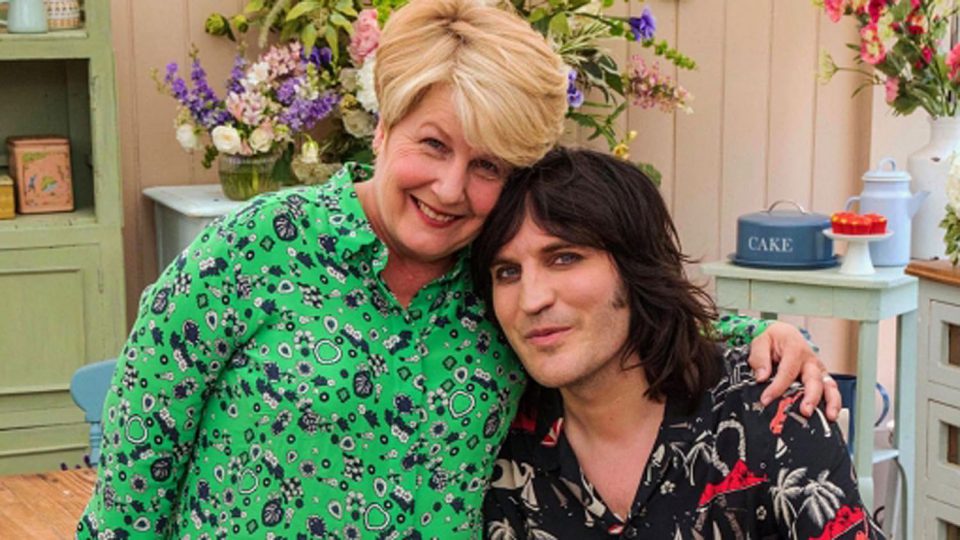 Sandi Toksvig to leave Bake Off