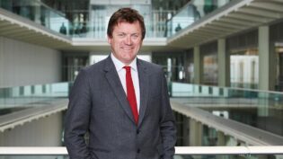 Ben de Pear steps down as Channel 4 News Editor