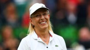 Martina Navratilova to exec women's tennis doc