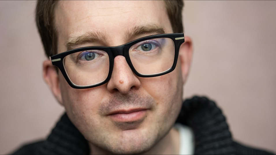 Studio Crook options Simon James Green's GAY CLUB!